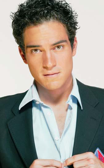 alfonso_herrera712.jpg